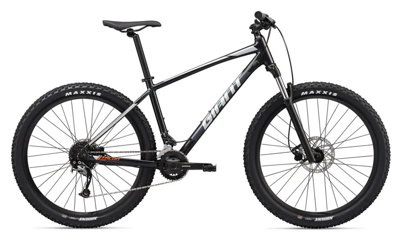 2020 Giant Talon 2 Hardtail Mountain Bike in Black